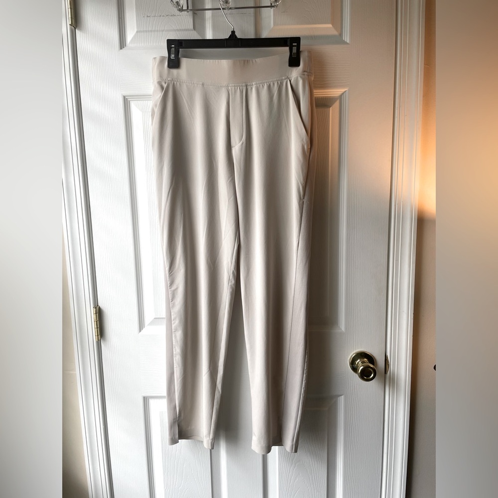 Athleta Travel Cream Women's Pants Size 8